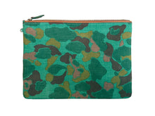 Load image into Gallery viewer, Frogskin Clutch - Green
